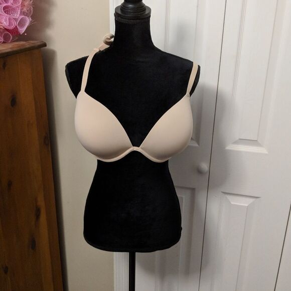 NWOT Victoria Secret pink bra - Picture 1 of 2